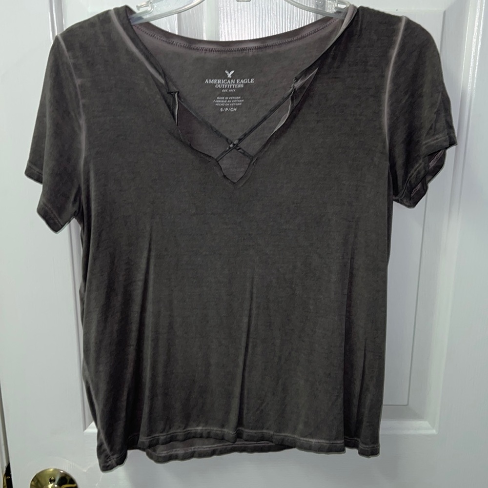 am American Eagle shirt